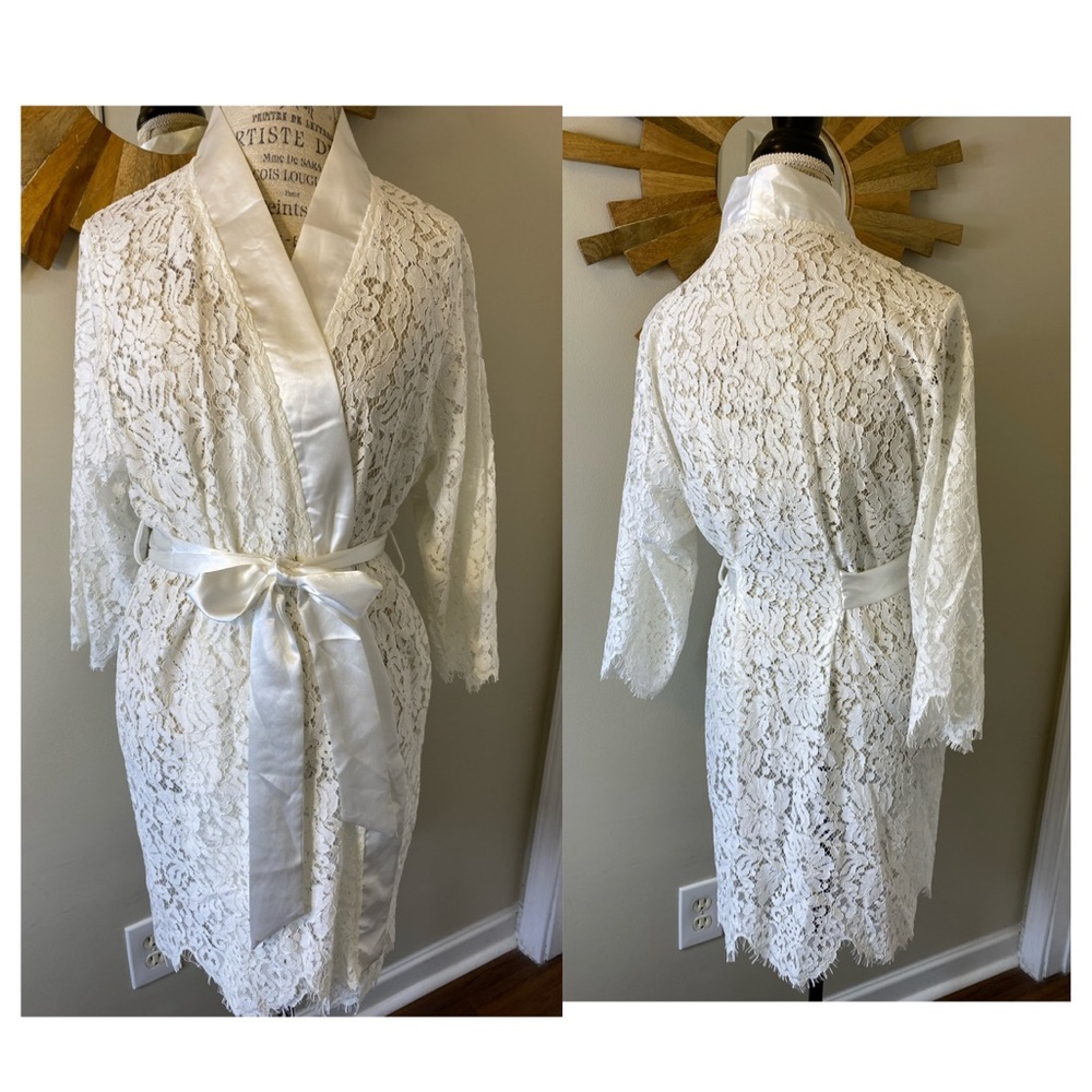 ✨NWOT✨ Bride Elegant Lace Wedding Bathrobe - Picture 4 of 10